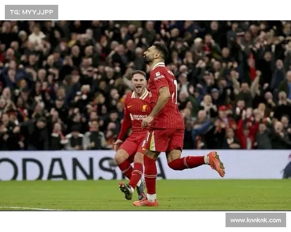 利物浦默契配合，取得完美进球