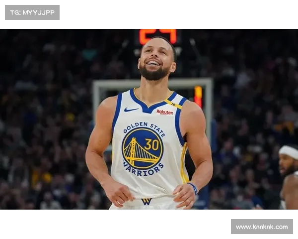 勇士队战术调整成功,击败强敌 勇士队战术调整成功,击败强敌